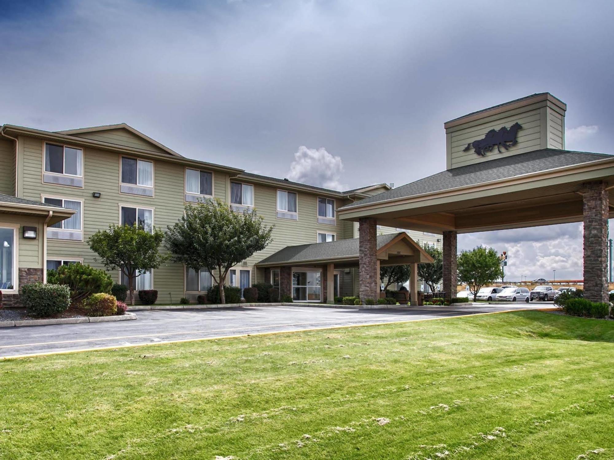 Best Western Bronco Inn Ritzville Esterno foto