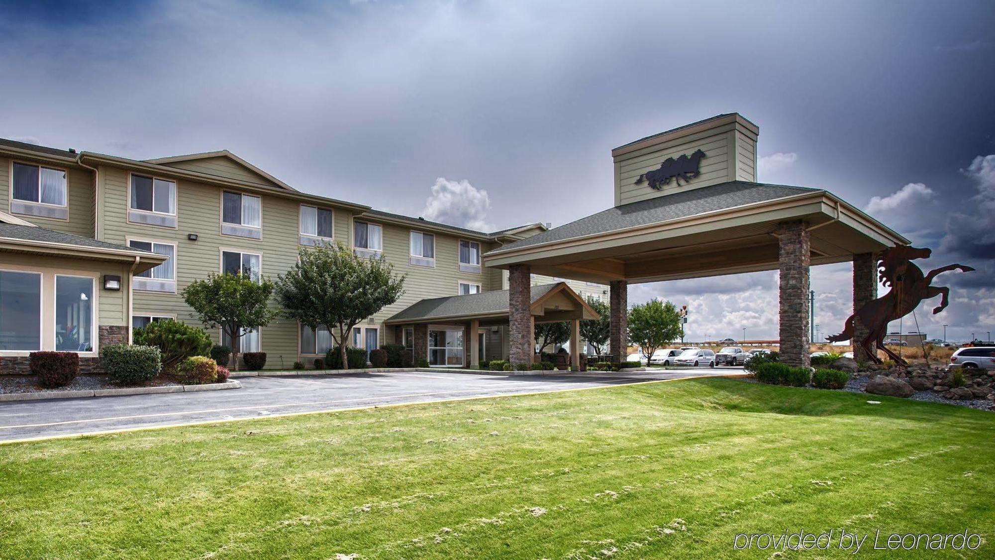 Best Western Bronco Inn Ritzville Esterno foto